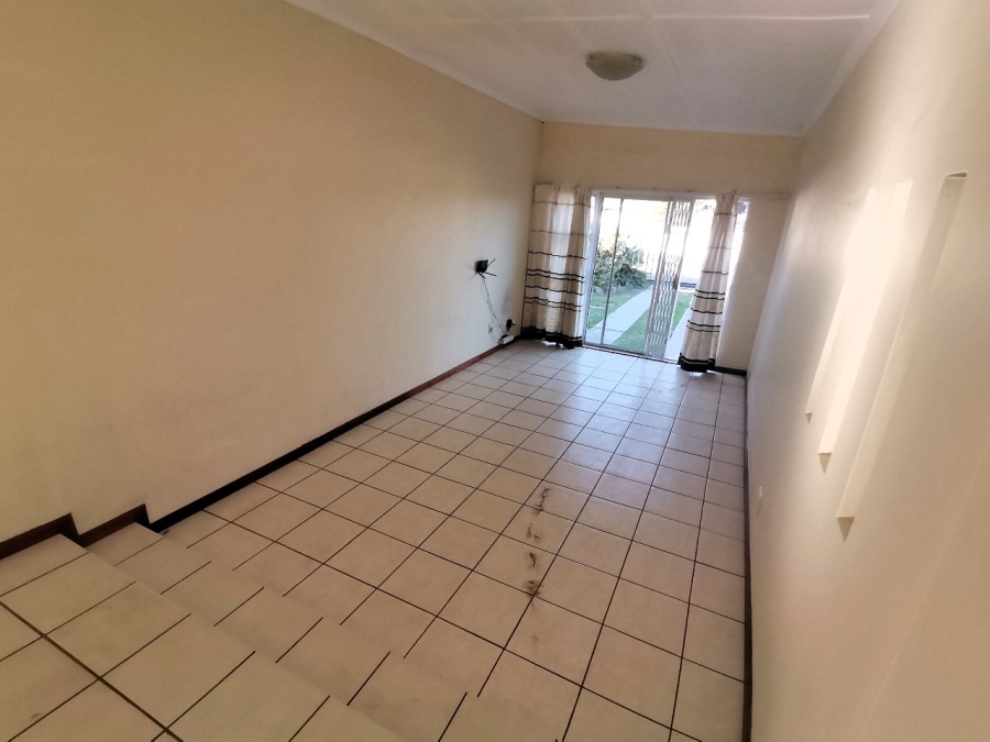 To Let 2 Bedroom Property for Rent in Beacon Bay Eastern Cape